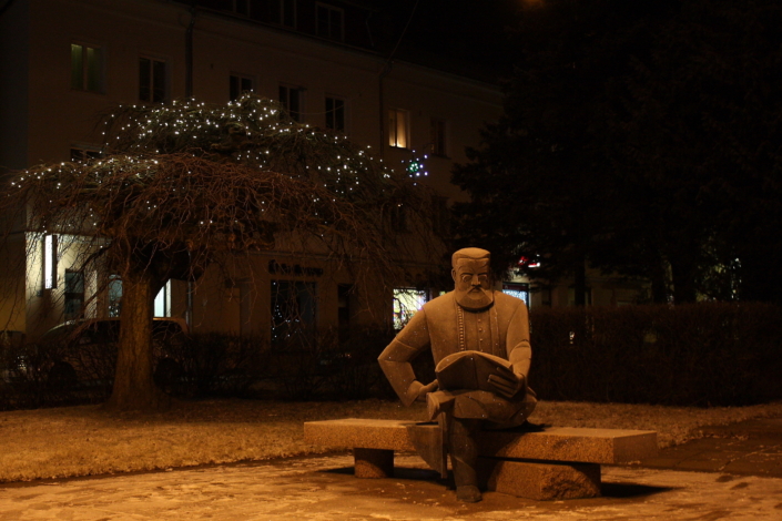 Carl Robert Jakobsoni monument Viljandis