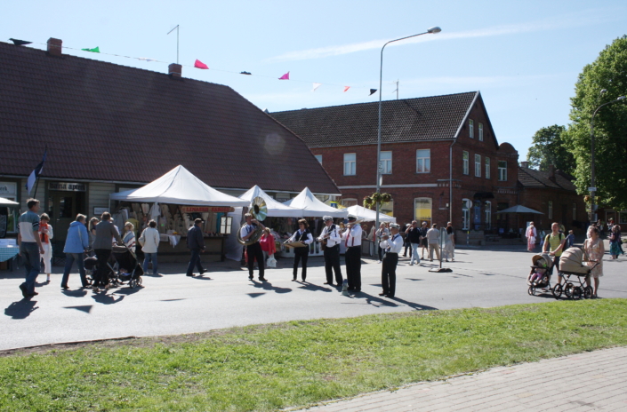 Viljandi hansapäevad 6. juunil 2015. Tänavamelu